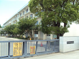 久枝小学校