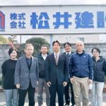 愛媛マンダリンパイレーツ球団の菊澤敬飛選手が来社